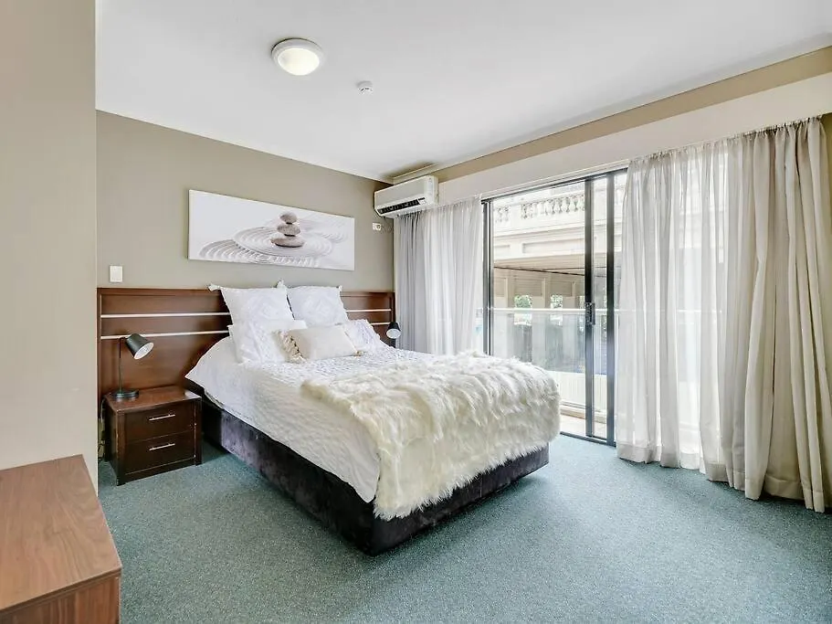 Convenient One-Bedroom Apartment ブリスベン